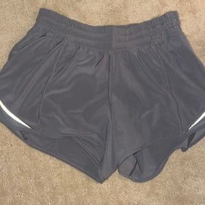 Army Green LuluLemon Hotty Hot 4” Shorts Mid-rise